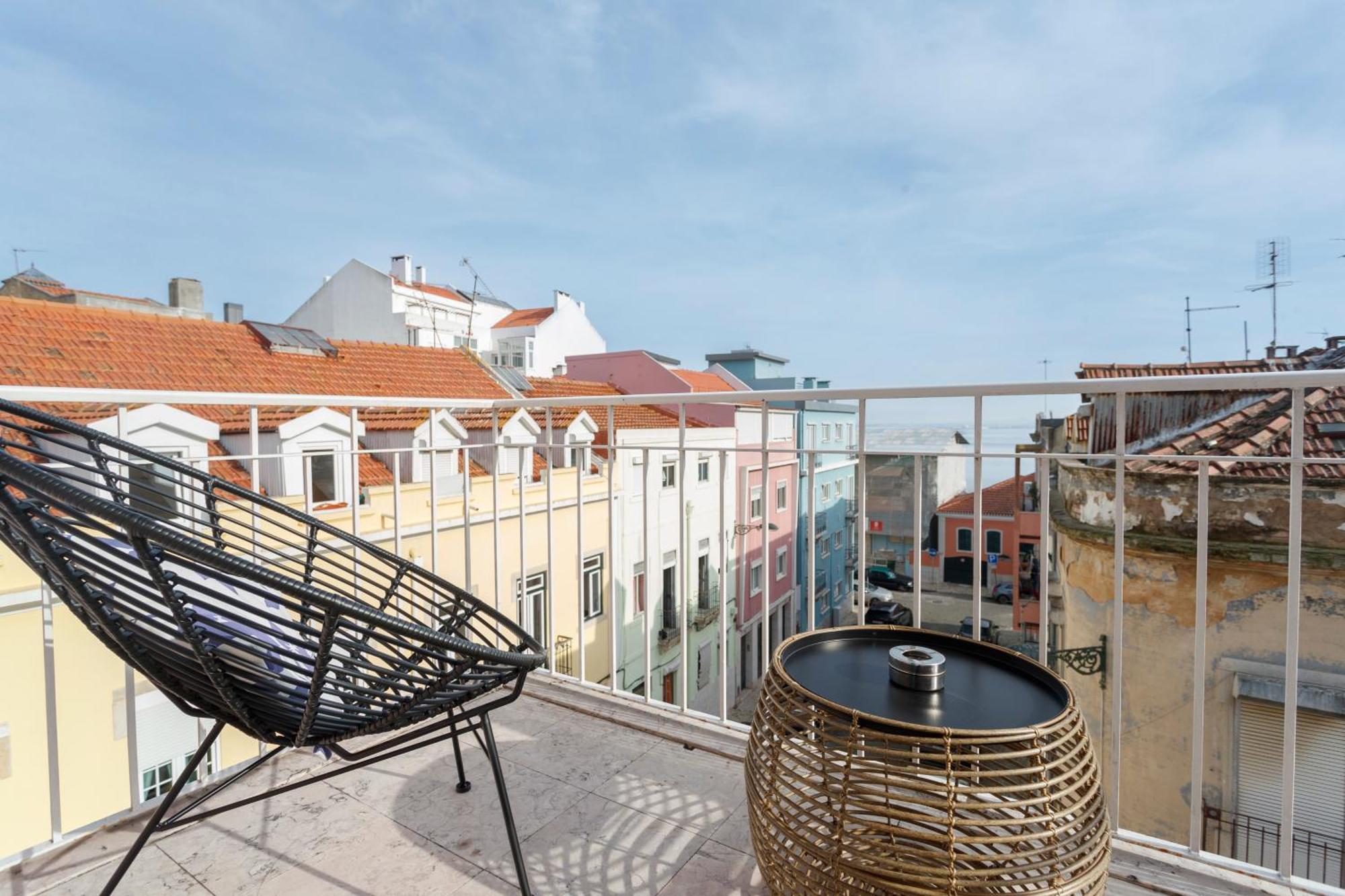 Cortes Apartment In Lisbon Historic Neighborhood Экстерьер фото